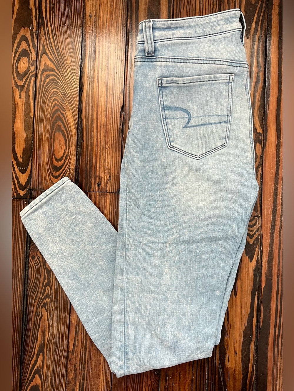 American Eagle Outfitters Light Wash Super Hi-Rise Jegging